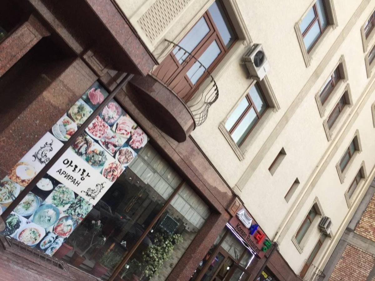 Western Suites Hotel Tasjkent Eksteriør bilde