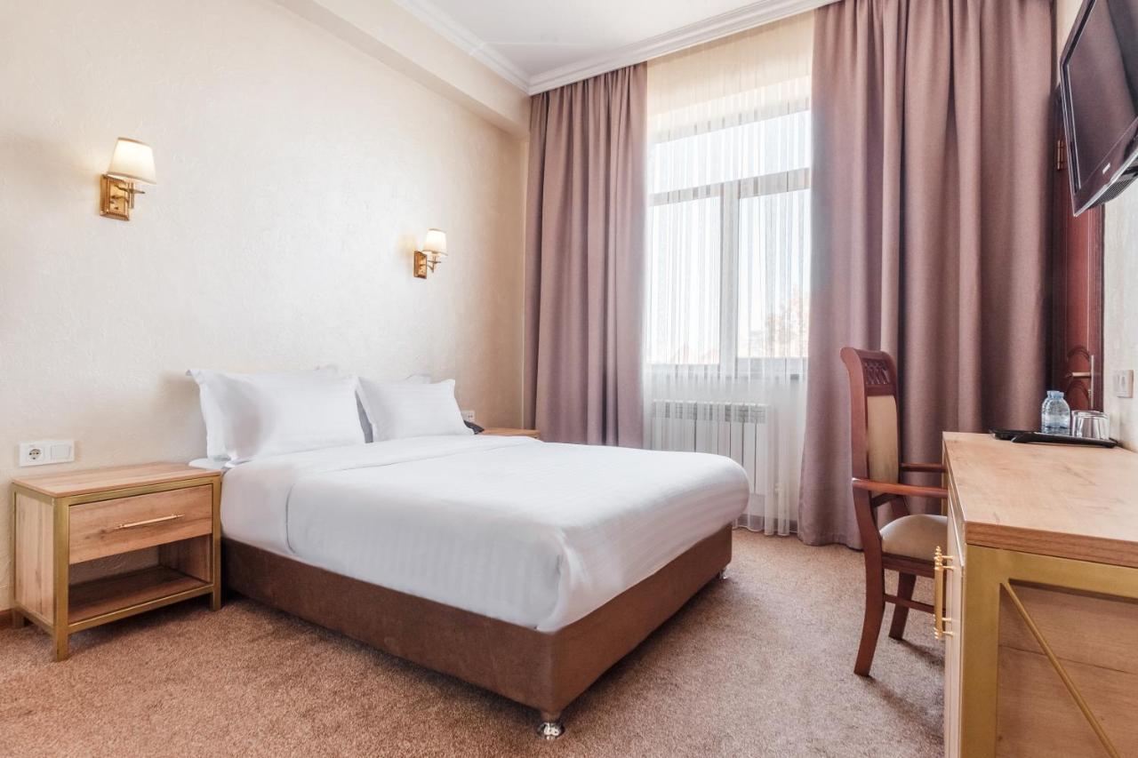 Western Suites Hotel Tasjkent Eksteriør bilde